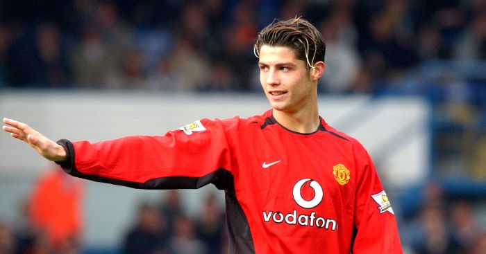 Ronaldo bắt đầu sự nghiệp huy hoàng trong màu áo Manchestẻ United