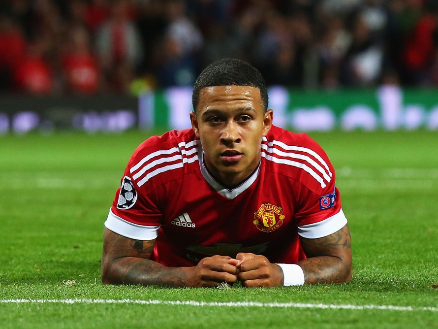 Depay từng giành 3 danh hiệu lớn cùng Mu