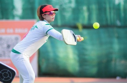 Cựu tuyển thủ cầu lông từng giành hơn 100 huy hương danh giá, chuyển hướng sang pickleball và lập tức lên ngôi vô địch - Ảnh 3.