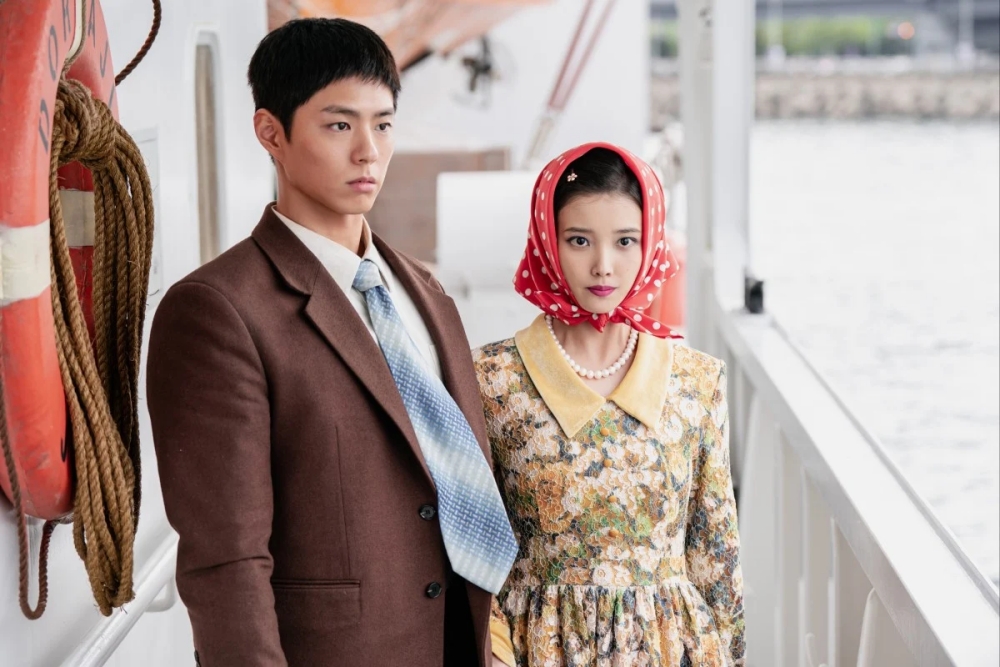 Loạt phim Hàn lôi cuốn ra mắt tháng 3/2025: IU, Park Bo Gum - Ảnh 4.