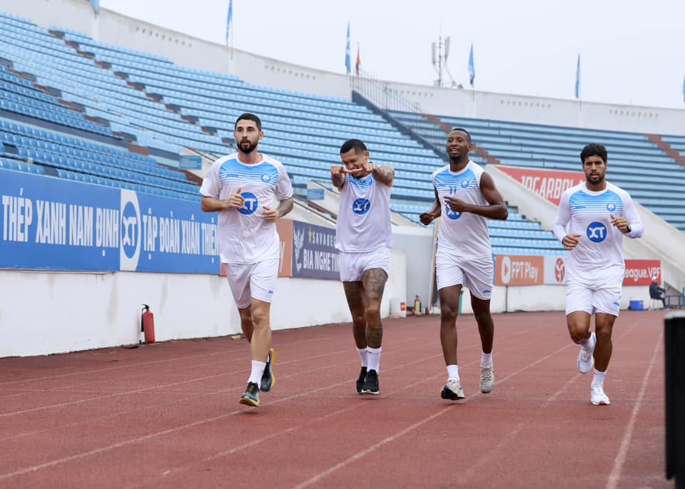 Không Xuân Son, Nam Định nâng cấp đội hình đua vô địch V-League - Ảnh 2.