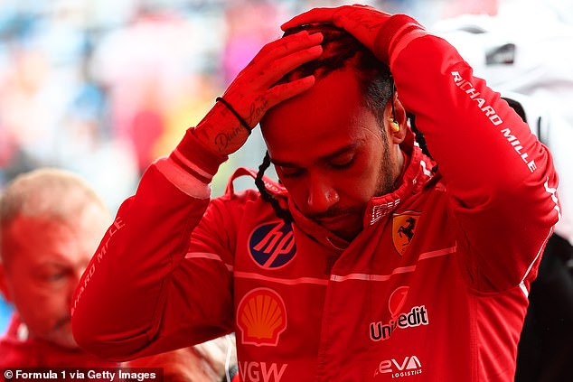 Lewis Hamilton ra mắt thảm họa với Ferrari tại Australian Grand Prix - Ảnh 1.