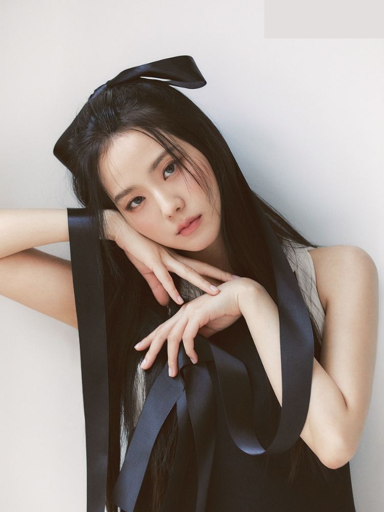 jisoo2-17423690993551392151595.jpg