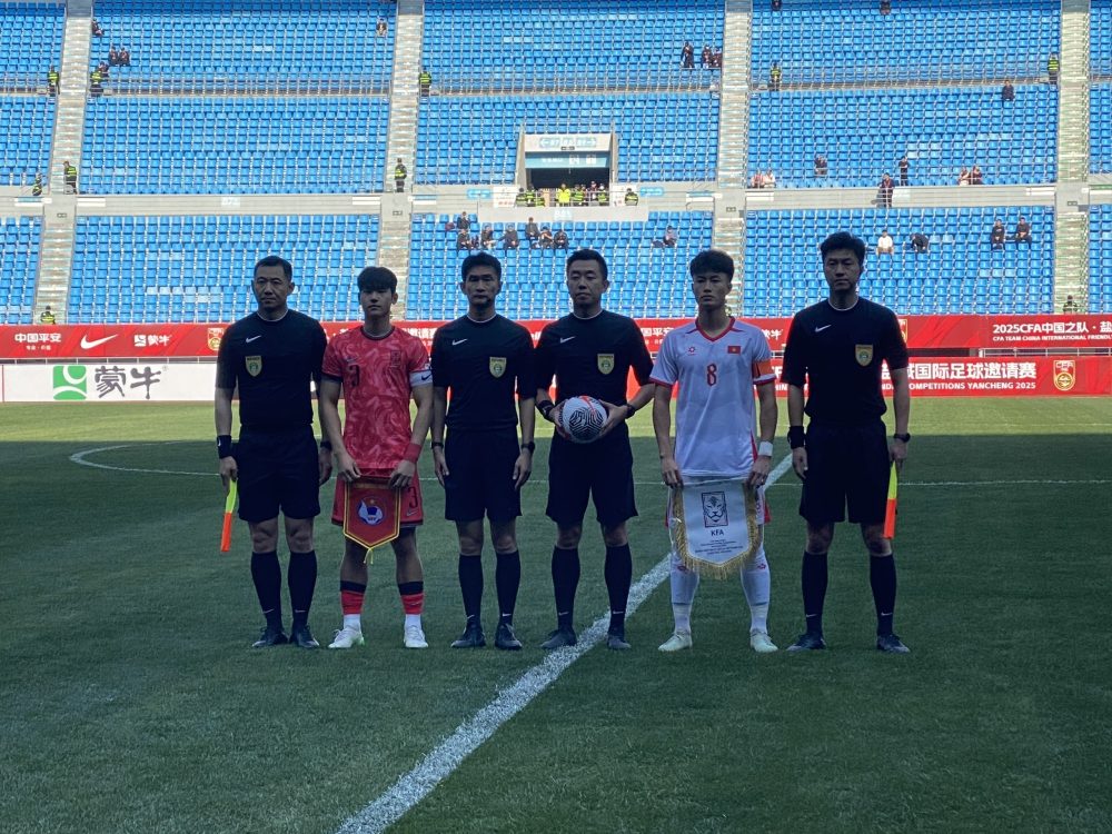 Giải giao hữu quốc tế CFA Team China 2025, U22 Việt Nam 1-1 U22 Hàn Quốc: Bất ngờ từ thầy trò HLV Đinh Hồng Vinh - Ảnh 1.