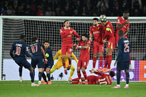 PSG áp đảo Liverpool suốt hiệp 1 nhưng vẫn nhận thất bại 0-1 ở lượt đi vòng 1/8 cúp C1