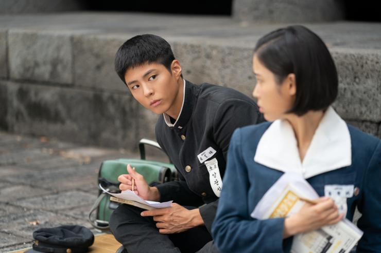 Phim Hàn mới trên Netflix của IU và Park Bo Gum: Tác phẩm lãng mạn đầy tiềm năng - Ảnh 2.