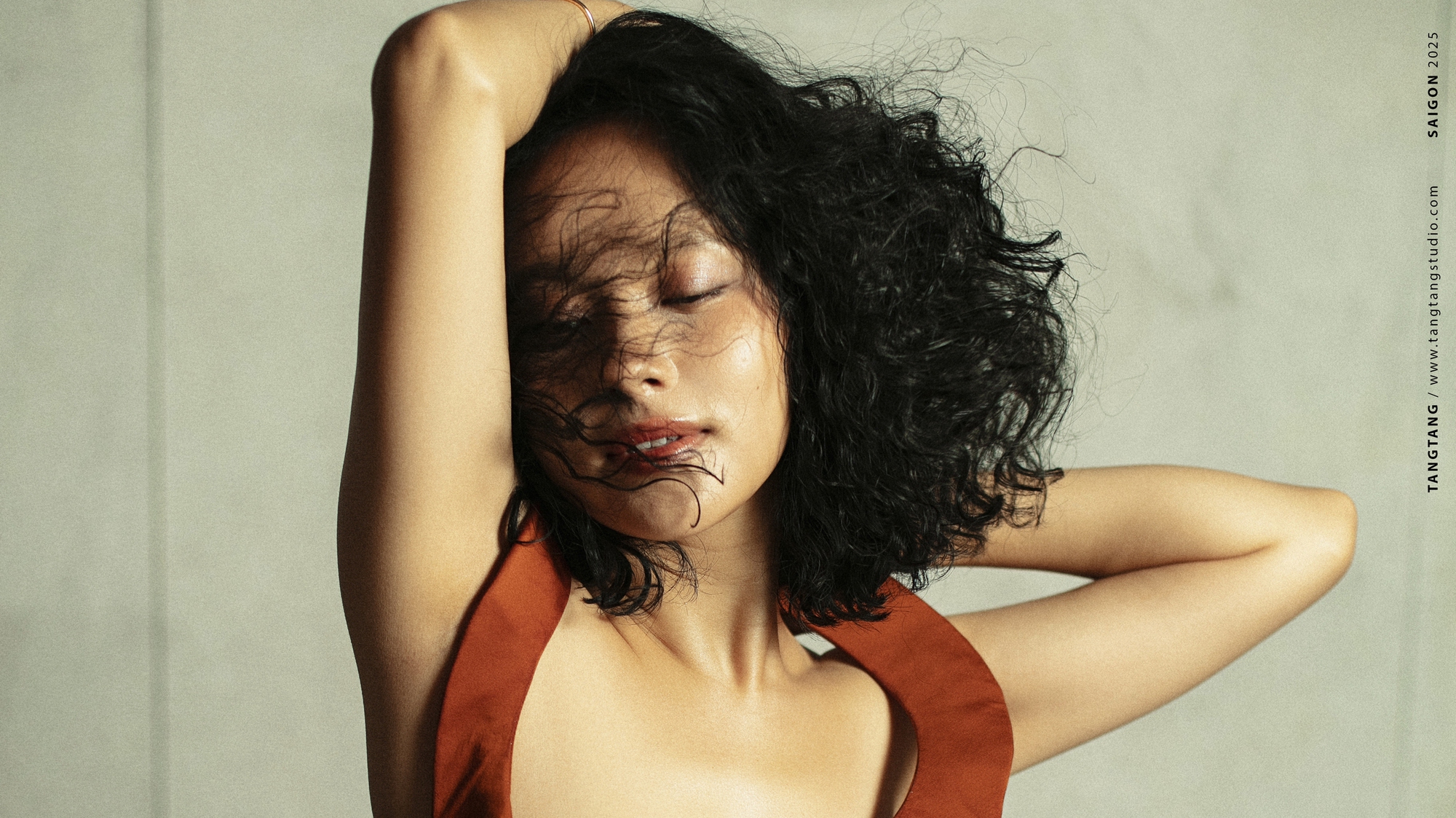 Hoàng Quyên ra mắt sáng tác mới, mở đầu album thứ hai do cô sáng tác 