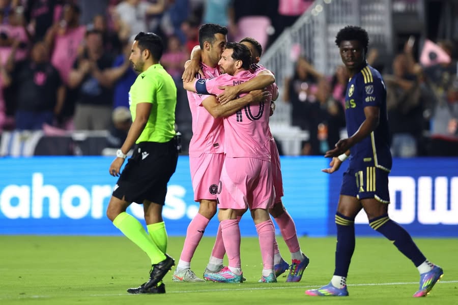 Messi tiếp tục 'mất tích', Inter Miami dừng bước ở giải đấu số một khu vực CONCACAF - Ảnh 1. Messi tiếp tục 'mất tích', Inter Miami dừng bước ở giải đấu số một khu vực CONCACAF - Ảnh 1.