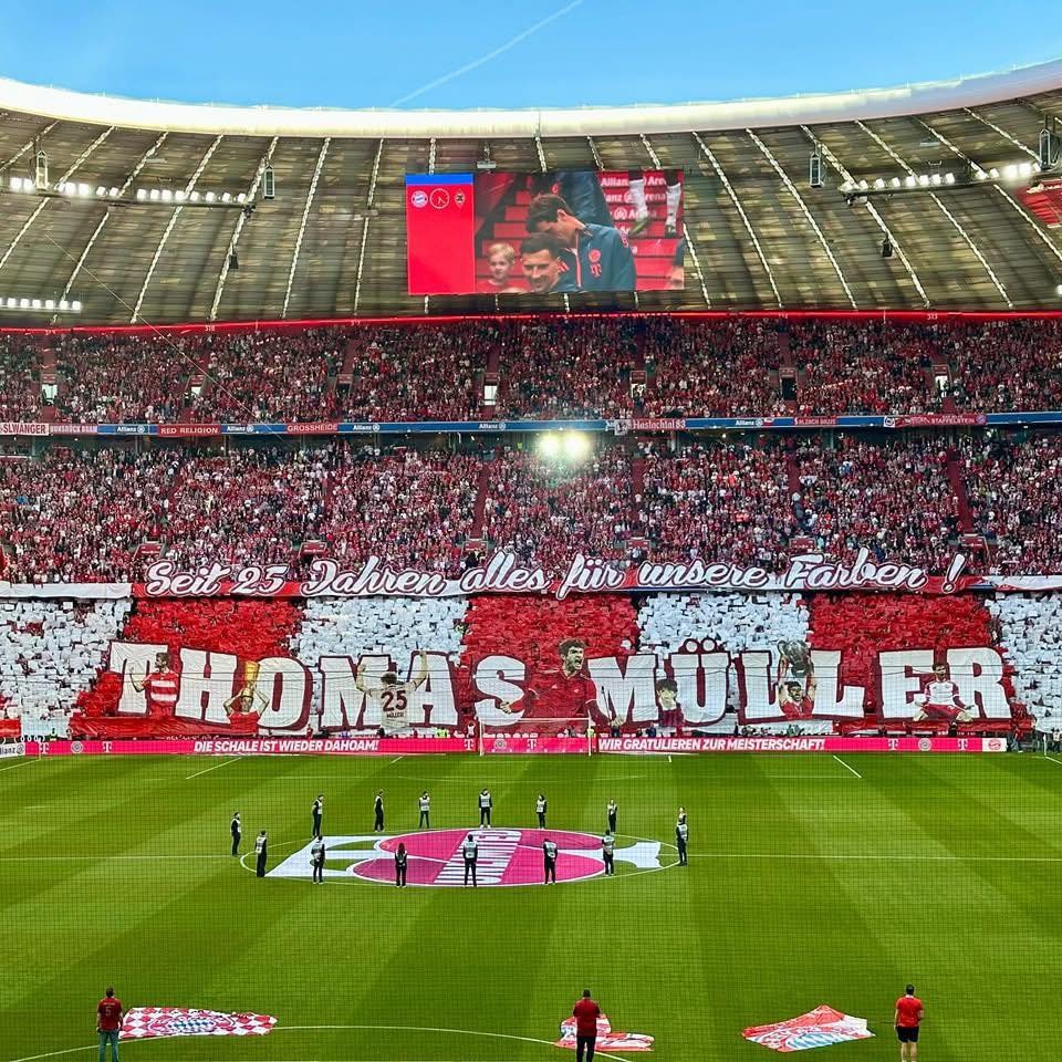 Bayern Munich tri ân huyền thoại Thomas Muller  - Ảnh 1.