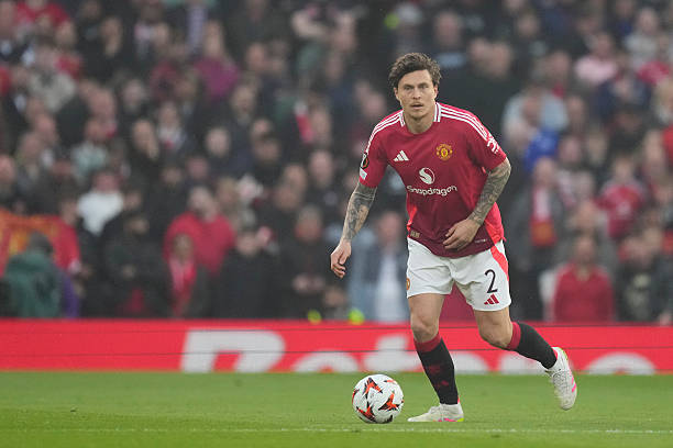 Victor Lindelof là một trong nhiều ngôi sao sẽ rời MU Hè 2025 Victor Lindelof là một trong nhiều ngôi sao sẽ rời MU Hè 2025