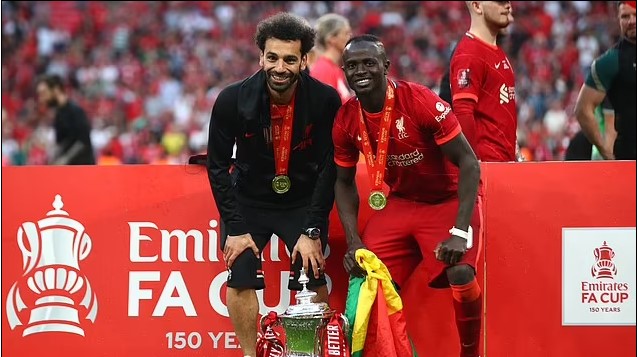Mohamed Salah thừa nhận mâu thuẫn với Sadio Mane, phủ nhận cáo buộc 'ích kỷ' tại Liverpool - Ảnh 4.
