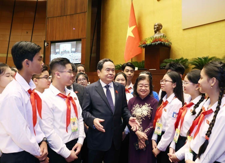 Khai mạc triển lãm “Thiếu nhi Việt Nam vững bước tiến vào kỷ nguyên mới” - Ảnh 1.