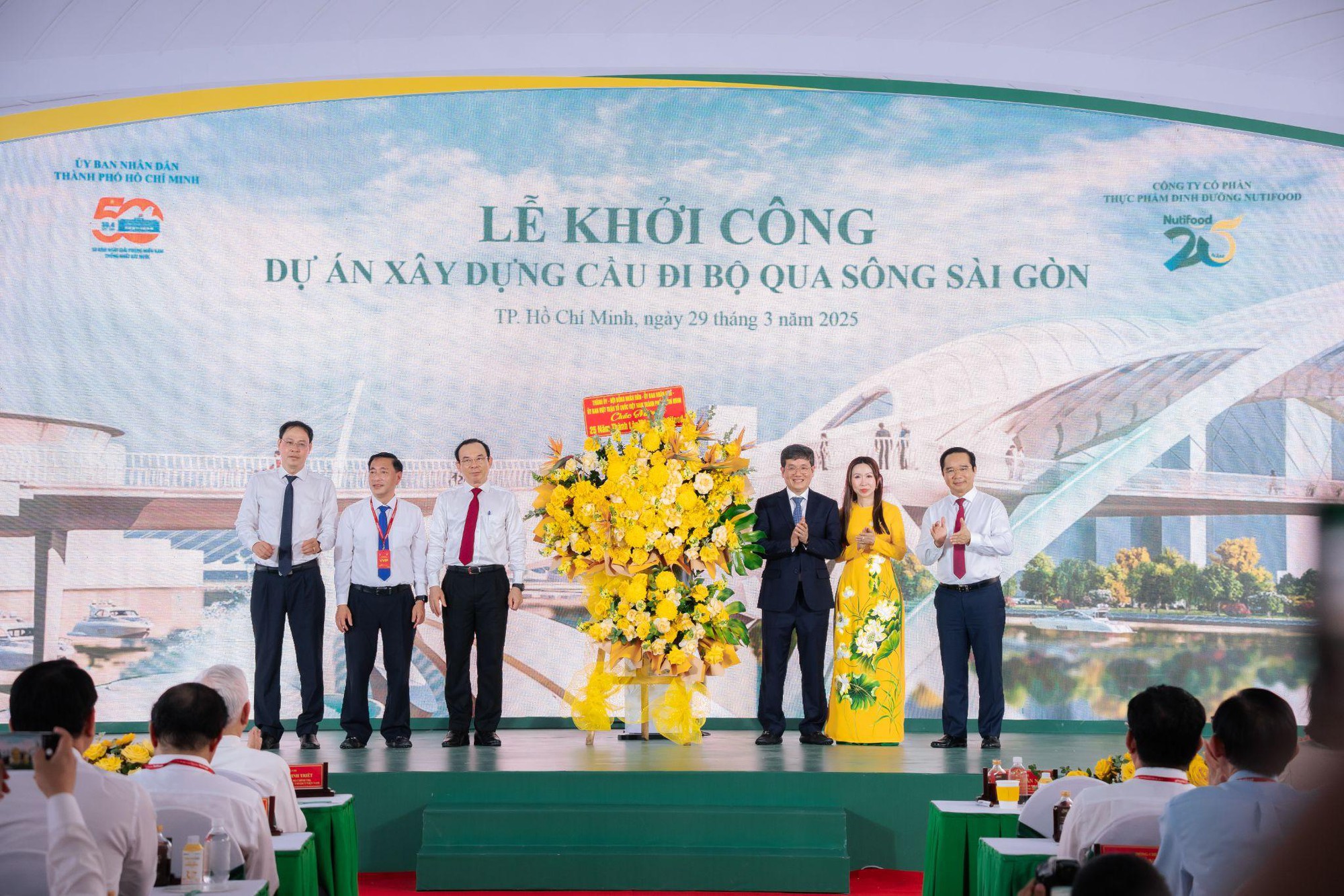 Sắp có thương hiệu sữa quốc tế đầu tiên do doanh nghiệp Việt đồng sáng lập tại Australia - Ảnh 2. Sắp có thương hiệu sữa quốc tế đầu tiên do doanh nghiệp Việt đồng sáng lập tại Australia - Ảnh 2.