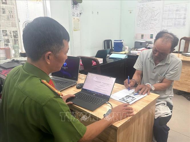 Thành phố Hồ Chí Minh: Bắt nghi can phóng hỏa nhà trọ làm 3 người tử vong - Ảnh 1. Thành phố Hồ Chí Minh: Bắt nghi can phóng hỏa nhà trọ làm 3 người tử vong - Ảnh 1.