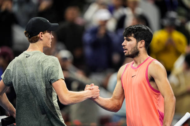 Alcaraz đối mặt với mối đe dọa thầm lặng từ Sinner tại Roland Garros 2025 Alcaraz đối mặt với mối đe dọa thầm lặng từ Sinner tại Roland Garros 2025