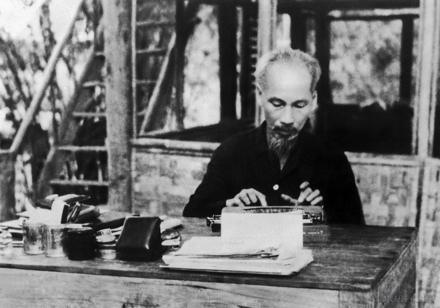 135 năm Ngày sinh Chủ tịch Hồ Chí Minh (19/5/1890-19/5/2025): Những dấu ấn và bài học từ sinh nhật Bác - Ảnh 1. 135 năm Ngày sinh Chủ tịch Hồ Chí Minh (19/5/1890-19/5/2025): Những dấu ấn và bài học từ sinh nhật Bác - Ảnh 1.
