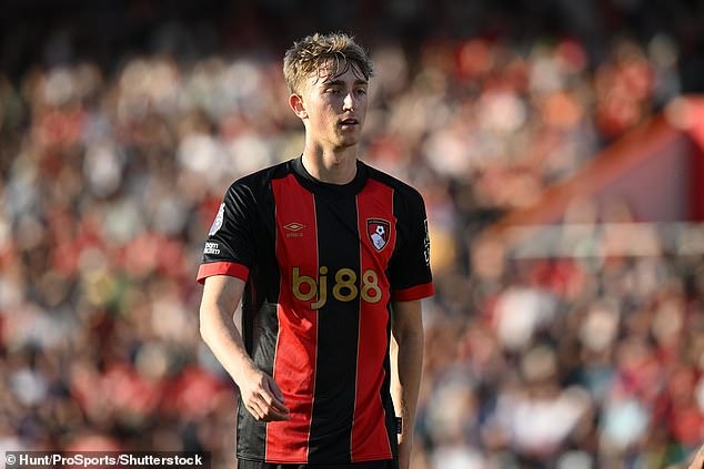 Tin chuyển nhượng hôm nay 14/5: Người nhà của Wirtz đàm phán với Man City; Arsenal trả lương khủng cho tiền đạo được săn đón - Ảnh 2.