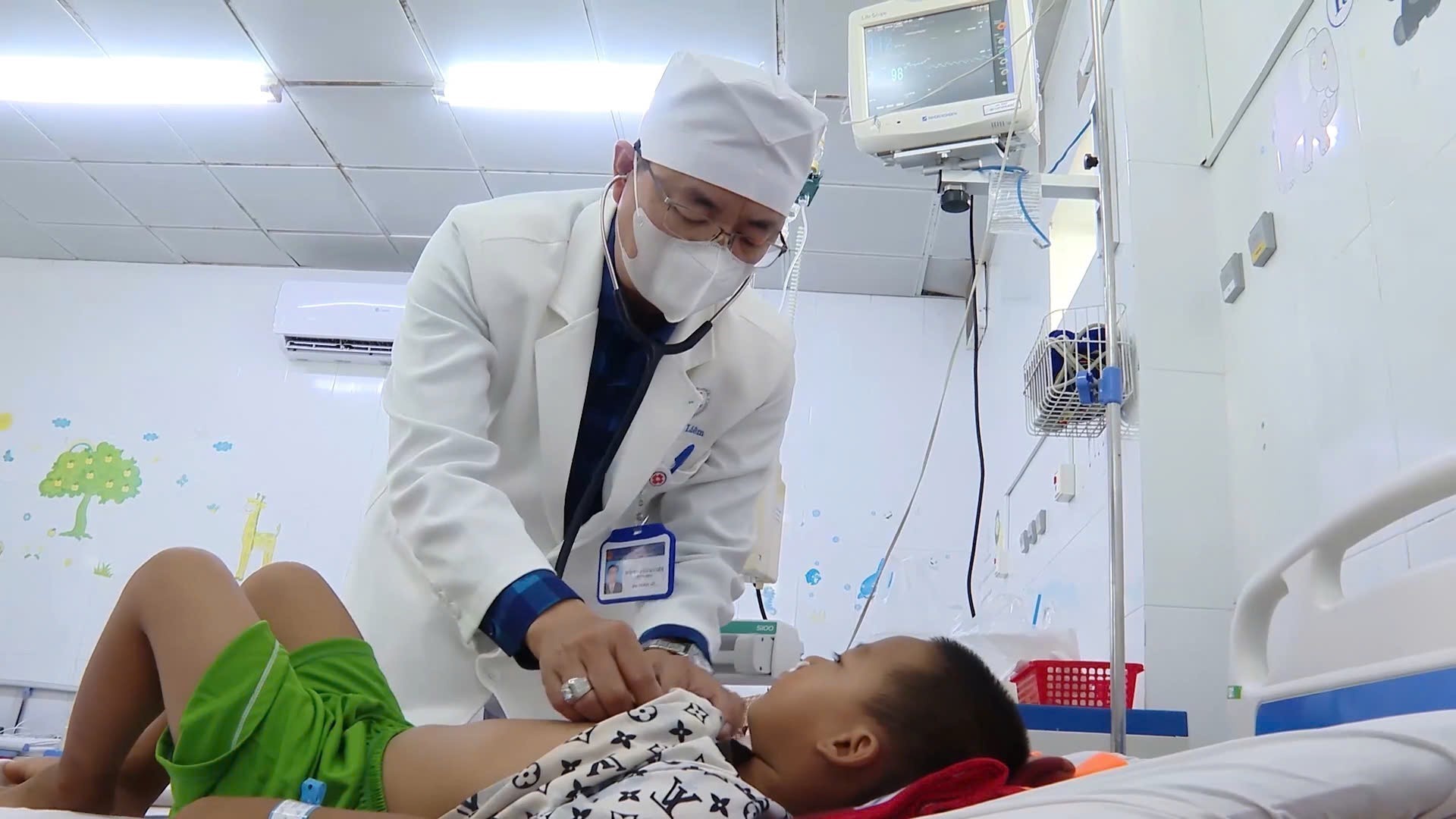 Kịp thời cứu sống 4 trẻ ngộ độc thuốc diệt chuột