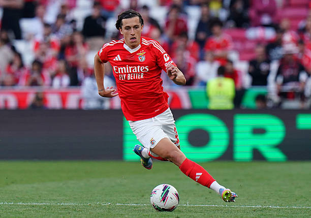 Real Madrid gần như đã hoàn tất thương vụ chiêu mộ hậu vệ trái Alvaro Carreras từ Benfica