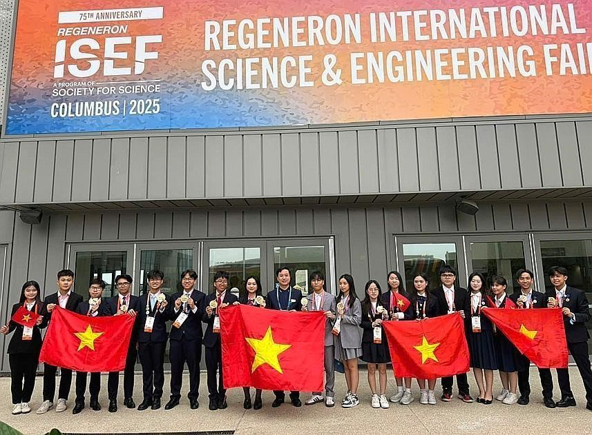 Học sinh Việt Nam ghi dấu ấn lịch sử tại Hội thi Khoa học kỹ thuật quốc tế 2025 - Ảnh 2.