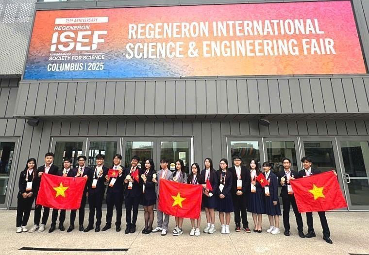 Học sinh Việt Nam ghi dấu ấn lịch sử tại Hội thi Khoa học kỹ thuật quốc tế 2025 - Ảnh 1.