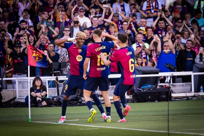 Villarreal khiến bữa tiệc vô địch của Barcelona không còn 'trọn vẹn' - Ảnh 1.