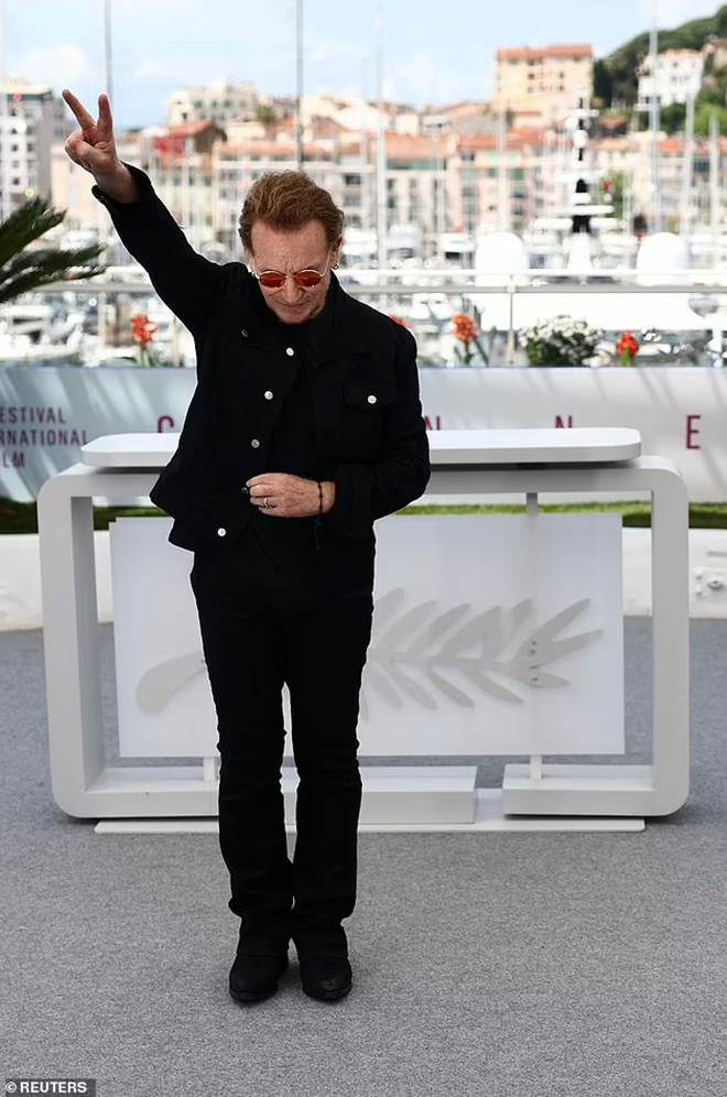 Bono tại LHP Cannes 2025: Huyền thoại âm nhạc và trái tim bất diệt - Ảnh 10.
