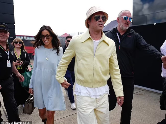 Brad Pitt: Đổi mới, không "hòa nhịp" với Ines De Ramon, khép cửa hôn nhân - Ảnh 12. Brad Pitt: Đổi mới, không "hòa nhịp" với Ines De Ramon, khép cửa hôn nhân - Ảnh 12.