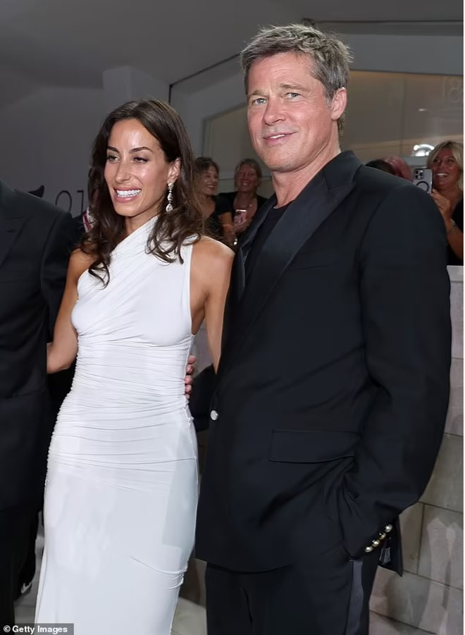 Brad Pitt: Đổi mới, không "hòa nhịp" với Ines De Ramon, khép cửa hôn nhân - Ảnh 3. Brad Pitt: Đổi mới, không "hòa nhịp" với Ines De Ramon, khép cửa hôn nhân - Ảnh 3.
