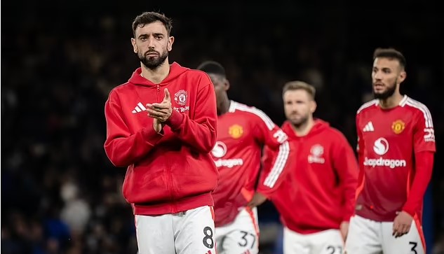 Trung vệ lừng danh của MU chỉ ra vấn đề lớn nhất có thể khiến MU gục ngã trước Tottenham - Ảnh 2.