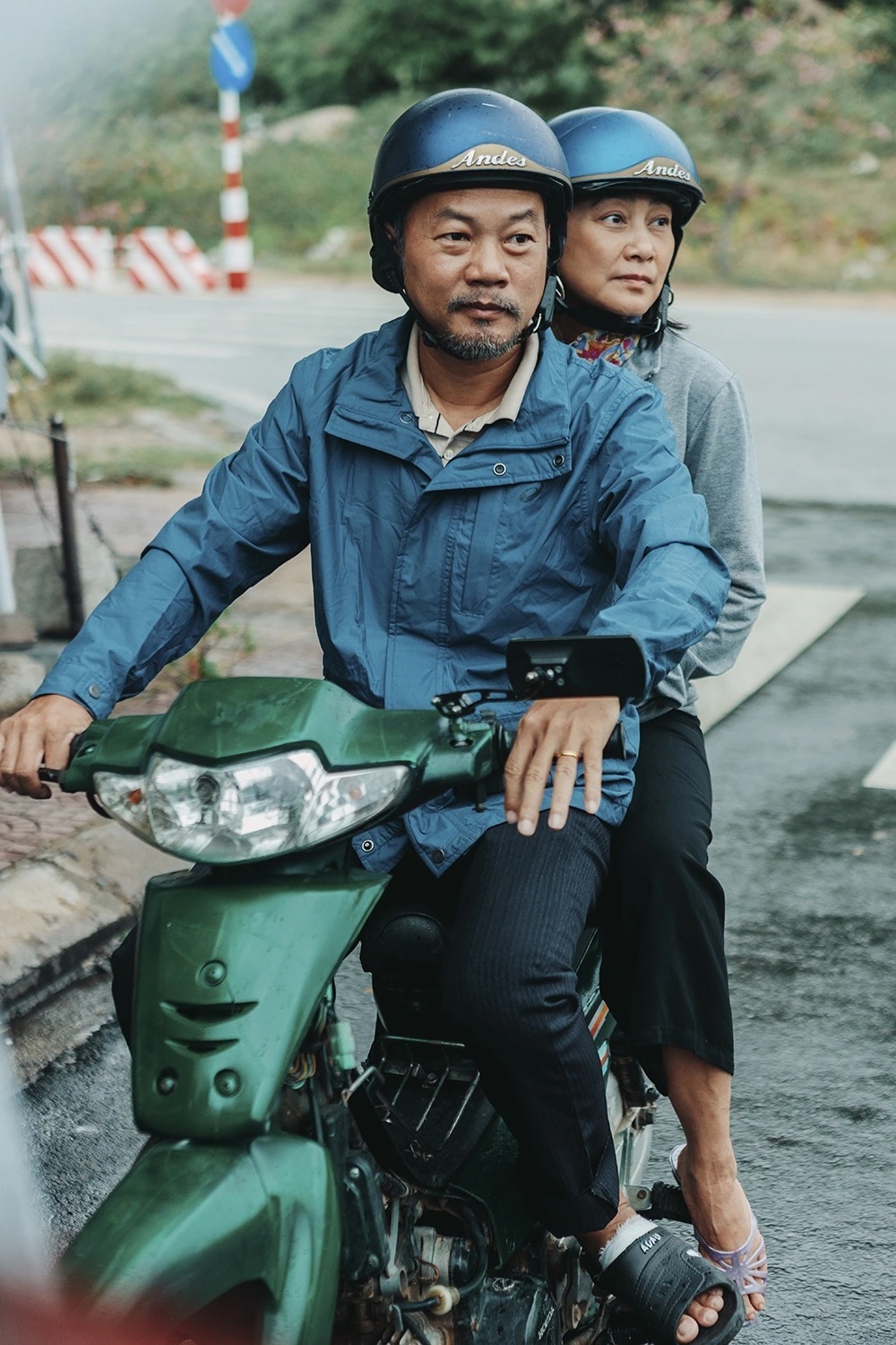 “Lật Mặt 8: Vòng tay nắng” của Lý Hải: Câu chuyện làm nên thông điệp - Ảnh 2.