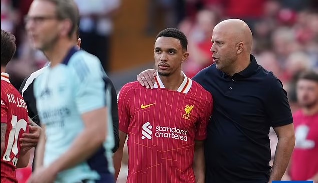 Huấn luyện viên Liverpool chỉ trích Alexander-Arnold trước trận đấu cuối cùng - Ảnh 1.