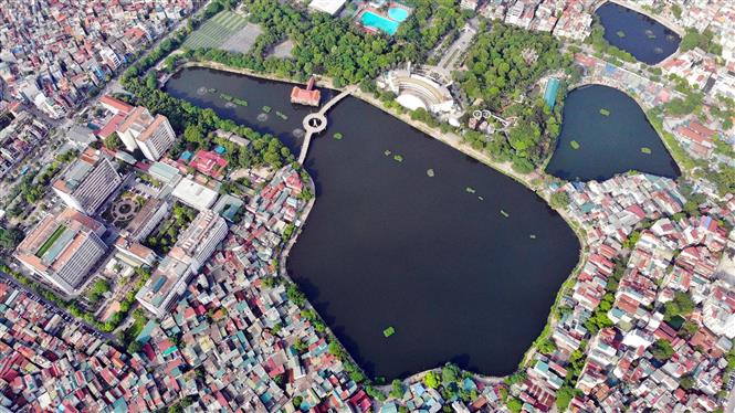 Giữ mặt hồ - giữ chiều sâu của Hà Nội - Ảnh 1.