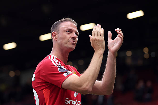 MU chia tay Jonny Evans Hè 2025