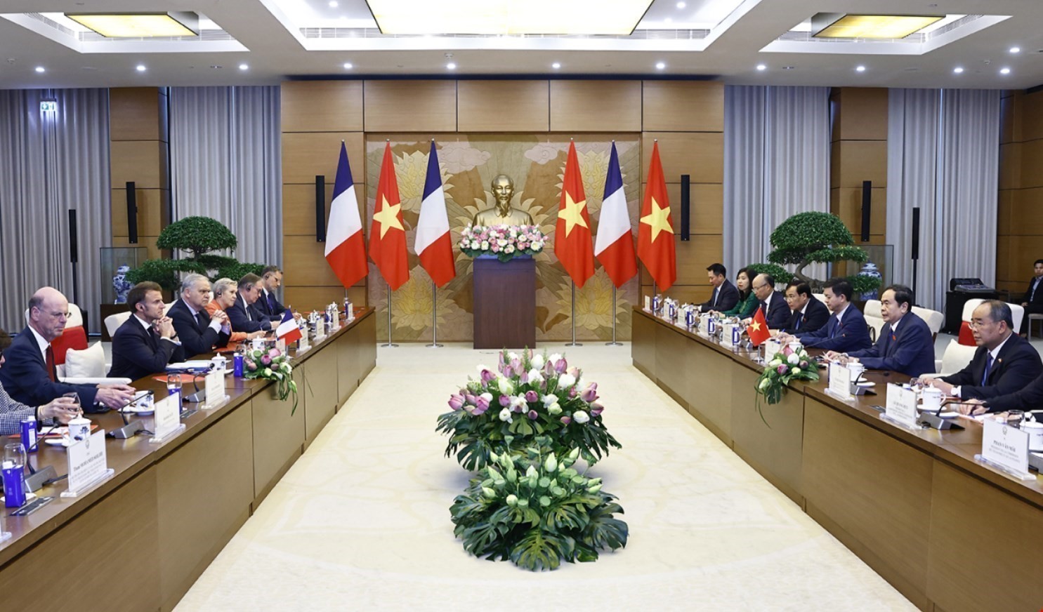 vnapotalchutichquochoitranthanhmanhoikientongthongphapemmanuelmacron8055680-17482602978942117853880.jpg