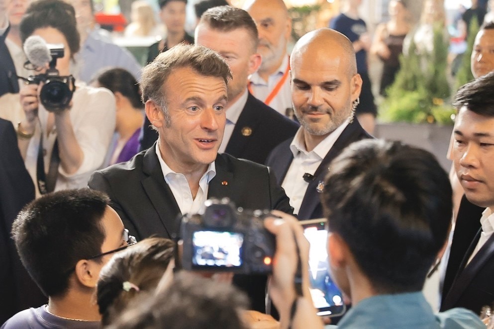 Tổng thống Pháp Emmanuel Macron và Phu nhân dạo phố cổ Hà Nội - Ảnh 8.