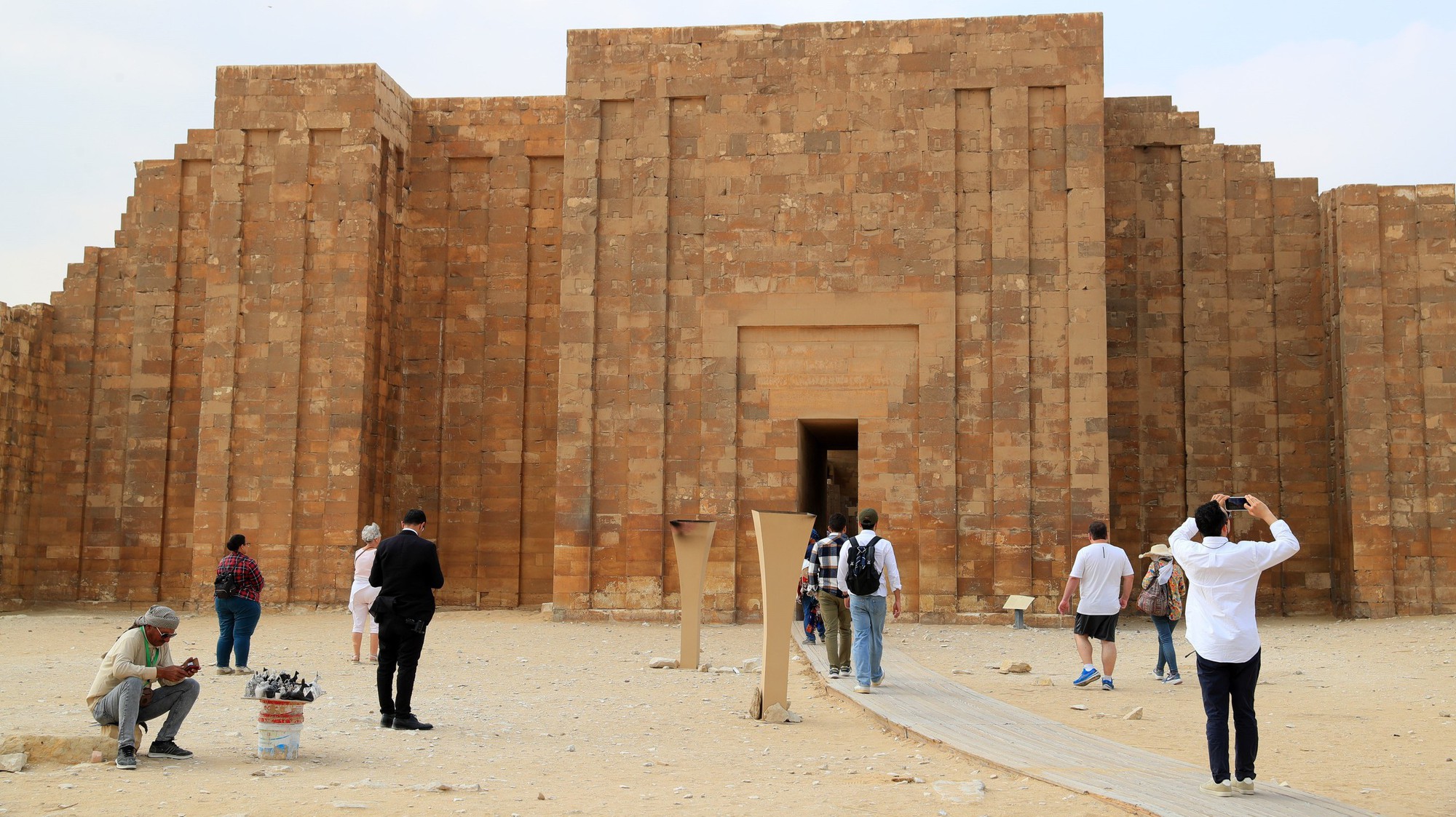 Ai Cập phát hiện 3 lăng mộ cổ đại thời Tân Vương quốc ở Luxor