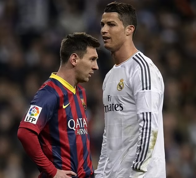 Ronaldo và bến đỗ tiếp theo: Đồng đội của Messi, về Sporting hay sang Brazil? - Ảnh 4.