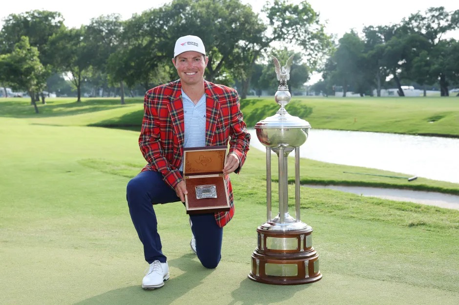 Trở lại chơi golf sau khi làm tín dụng, ngôi sao ngôi sao PGA Tour kiếm hơn 50 tỷ chỉ sau 2 tuần - Ảnh 2.