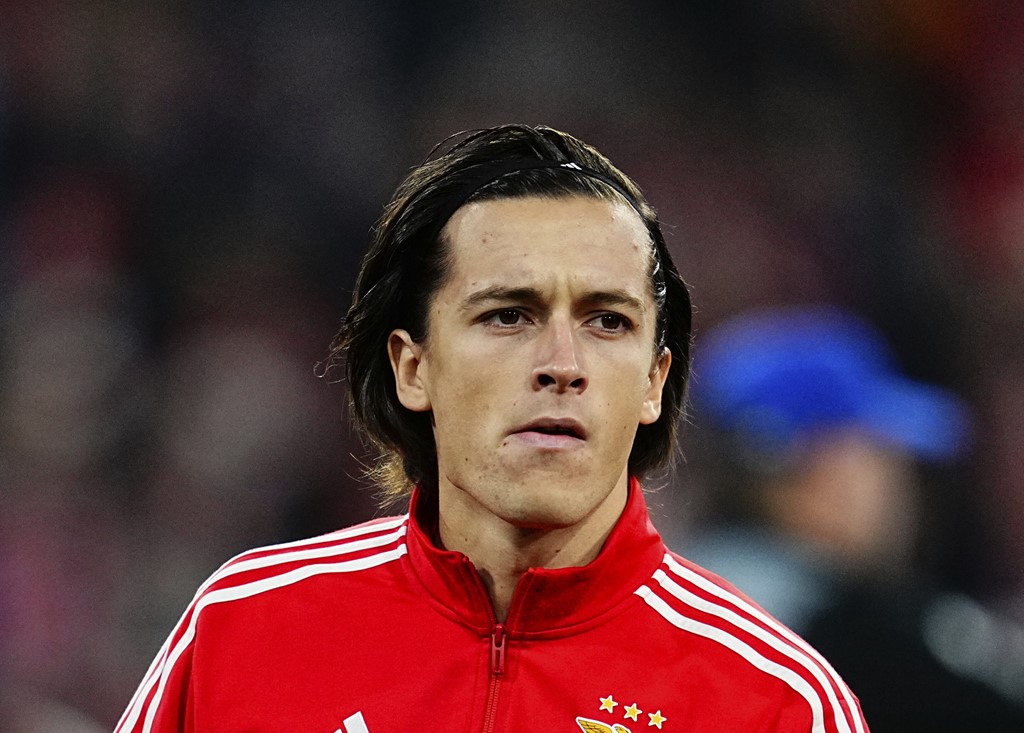 Tin chuyển nhượng 3/5: Real nhắm ngọc thô của MU; Chelsea đưa Van Dijk vào tầm ngắm - Ảnh 1. chuyển nhượng: Real Madrid đang dành sự quan tâm cho tài năng trẻ của MU Alvaro Carreras