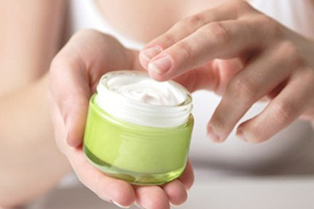 Tăng cường quản lý mỹ phẩm tự chế, nhà làm trên các nền tảng mạng xã hội, sàn thương mại điện tử - Ảnh 1.