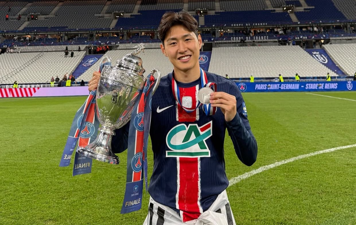 Vượt 2 đàn anh, Lee Kang-in đi vào lịch sử với kỷ lục không ai sánh bằng 3 PSG vô địch Champions League, Lee Kang In đi vào lịch sử bóng đá với kỷ lục không ai sánh bằng