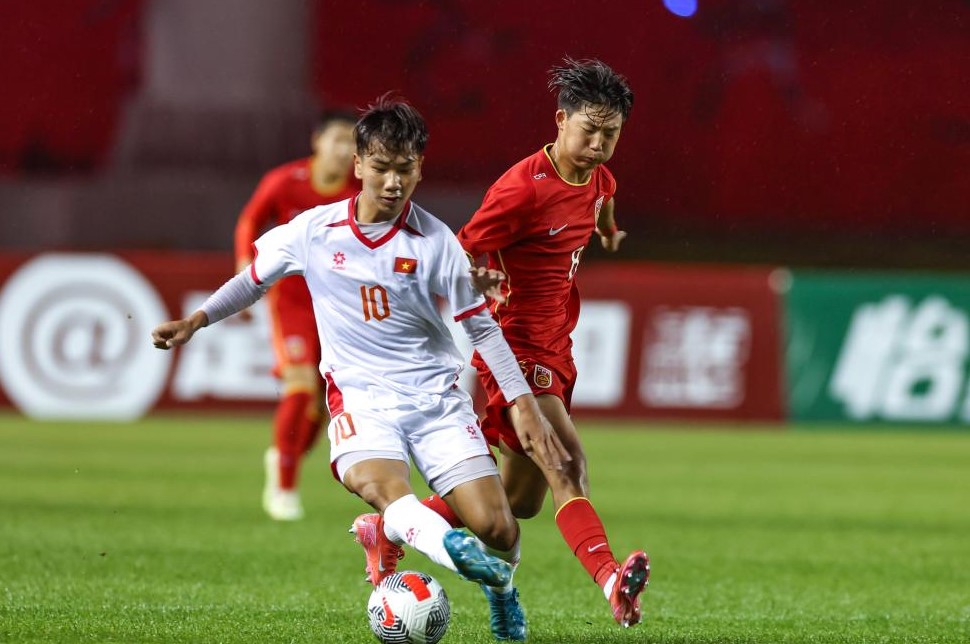 Chuyên gia bóng đá Trung Quốc nói thẳng khi đội nhà vuột chiến thắng trước U16 Việt Nam  - Ảnh 1.