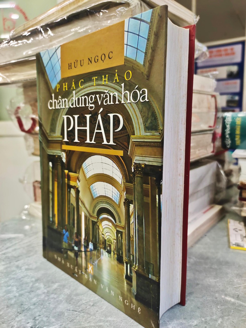 Bái biệt nhà văn hóa Hữu Ngọc: Trọn đời với nghề &quot;xuất khẩu&quot; văn hóa ra thế giới - Ảnh 8.