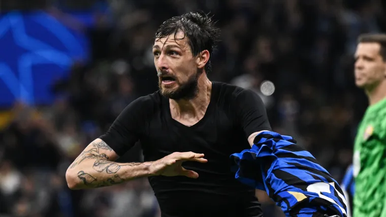 Inter vào chung kết Cúp C1 sau màn rượt đuổi kịch tính, Yamal thẫn thờ khi Barca bị loại - Ảnh 4. Inter vào chung kết Cúp C1 sau màn rượt đuổi kịch tính, Yamal thẫn thờ khi Barca bị loại - Ảnh 4.