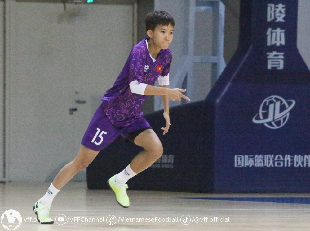 Futsal Việt Nam quyết thắng Philippines - Ảnh 1.