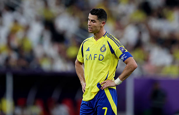 Cristiano Ronaldo trải qua trận thứ hai liên tiếp không ghi bàn khi Al Nassr thất thủ 2-3 trên sân nhà trước Al Ittihad ở vòng 30 Saudi Pro League.