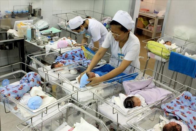 Thành phố Hồ Chí Minh: Lập danh sách hỗ trợ 3 triệu đồng đối với phụ nữ dưới 35 tuổi sinh đủ 2 con - Ảnh 2.
