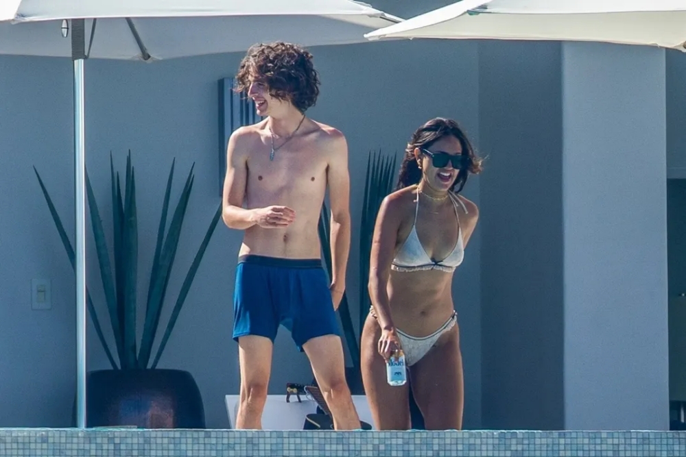 Những bóng hồng xinh đẹp của Timothée Chalamet: Từ con gái Johnny Depp đến Kylie Jenner - Ảnh 4. Những bóng hồng xinh đẹp của Timothée Chalamet: Từ con gái Johnny Depp đến Kylie Jenner - Ảnh 4.