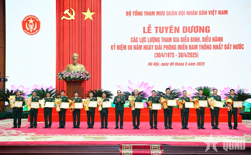 Bộ Tổng Tham mưu tuyên dương lực lượng tham gia diễu binh, diễu hành - Ảnh 2.